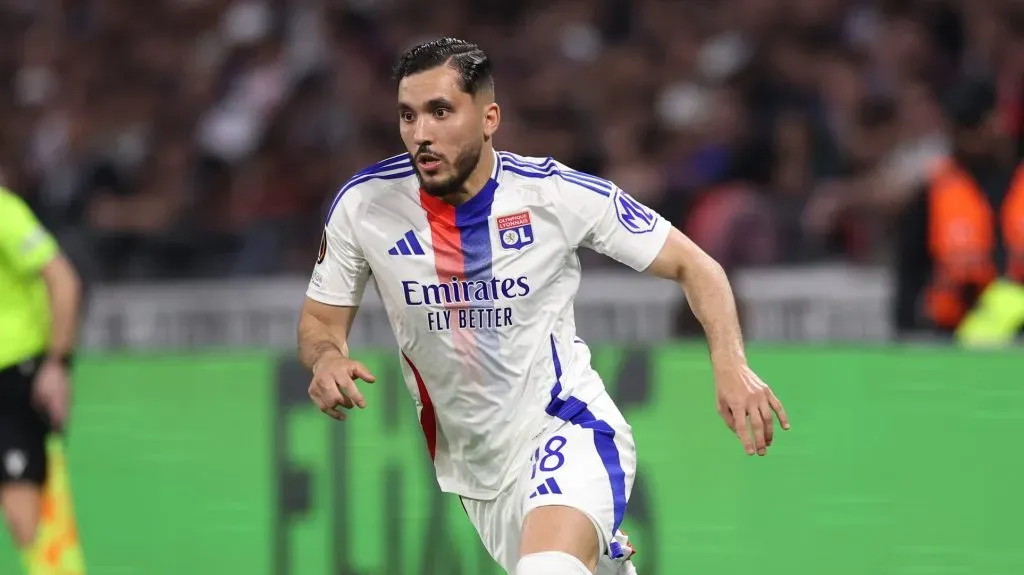 Rayan Cherki em jogo do Lyon. Foto: Michael Steele/Getty Images