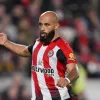 Bryan Mbeumo em campo pelo Brentford