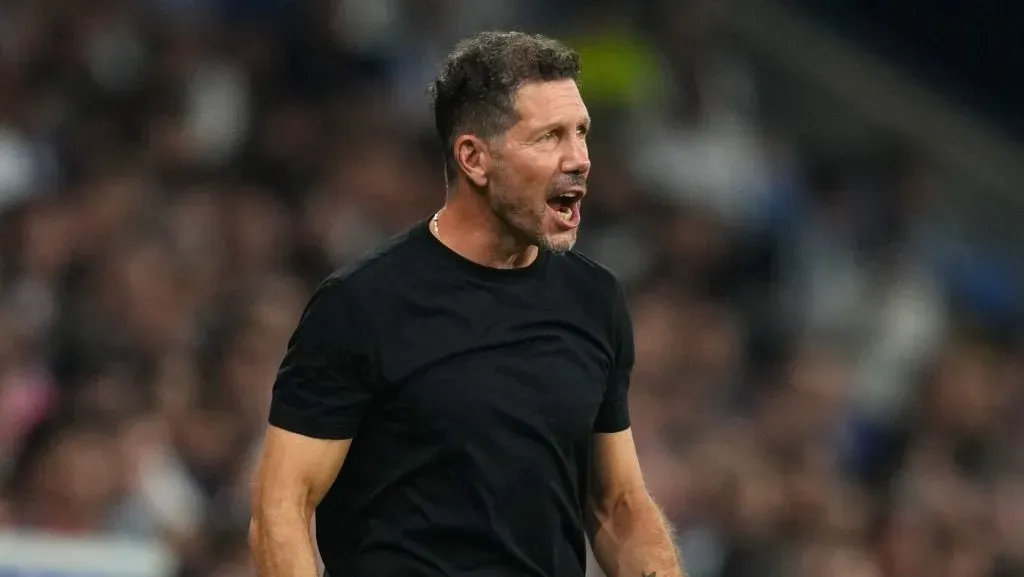Na preparação para o duelo contra o Alavés, o Atlético de Madrid contou com a presença de quatro goleiros nos treinos, incluindo os jovens Esquivel e Dani Rubio, reforçando a importância da base para o futuro do clube.