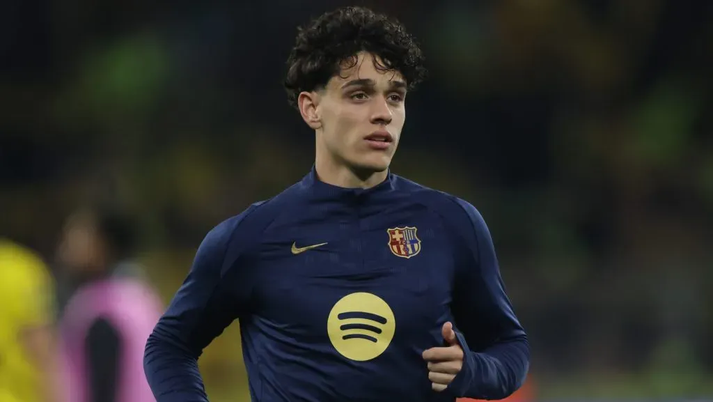 Barcelona recebe proposta do Aston Villa para negociar o lateral Héctor Fort