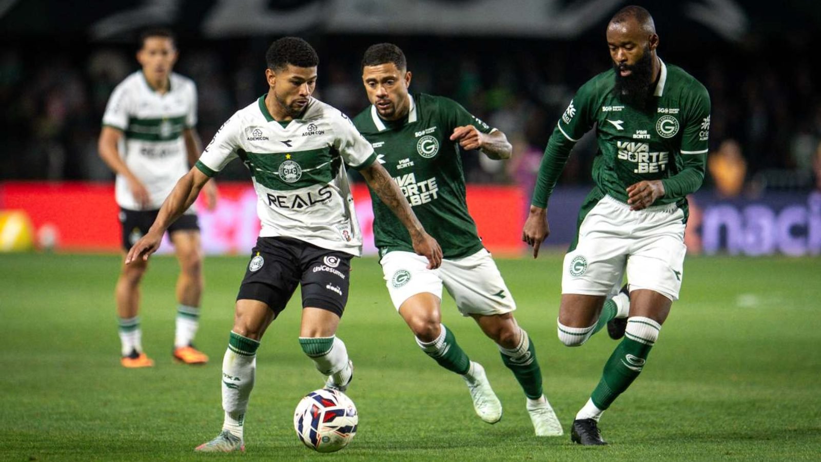 Coritiba empata em 0 a 0 com Goiás