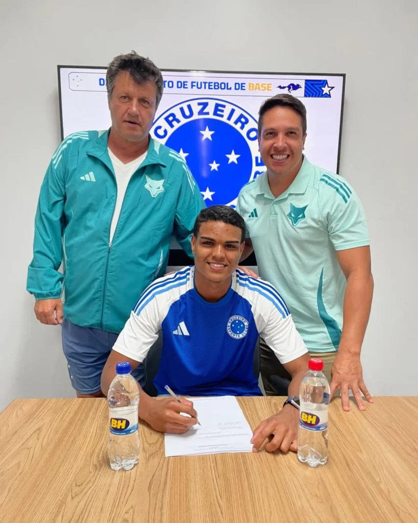 Lateral direito William