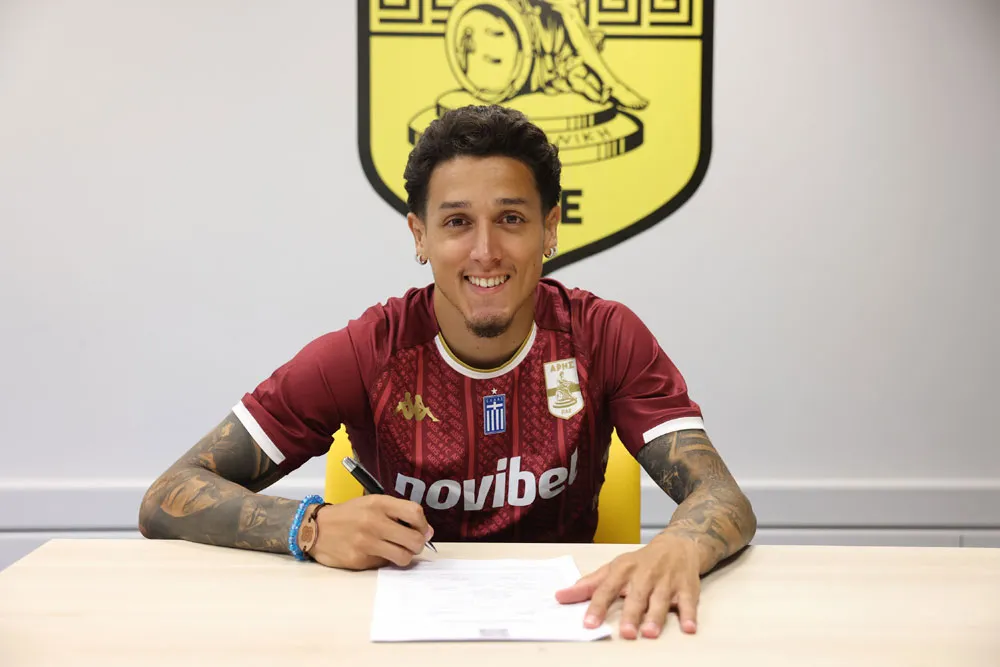 Lucas Araujo no treino do Vitória