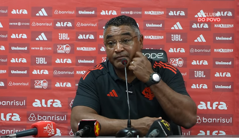 Imagem do jogo entre Internacional e Palmeiras