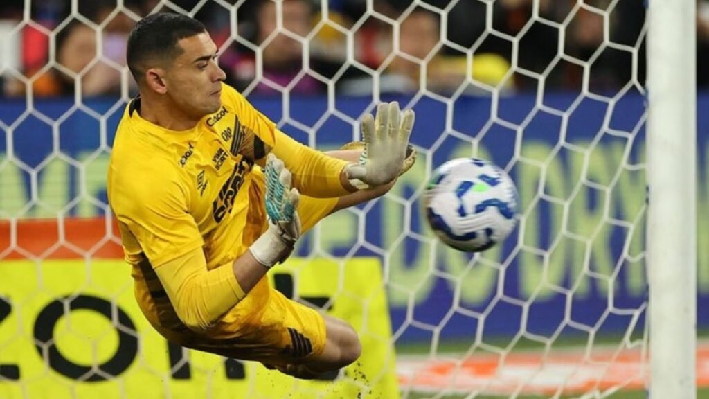 Athletico-PR avança na Copa do Brasil contra o São Paulo