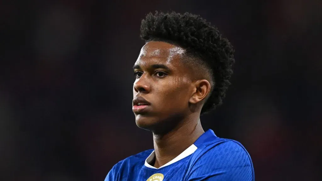 Estêvão em jogo do Chelsea