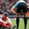 Ødegaard se machucou de novo em partida do Arsenal (foto: Alex Pantling/Getty Imagens)