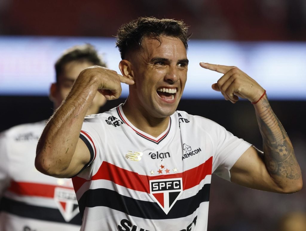 Enzo Díaz chegou com tudo no São Paulo. (Foto: Paulo Pinto/SPFC)