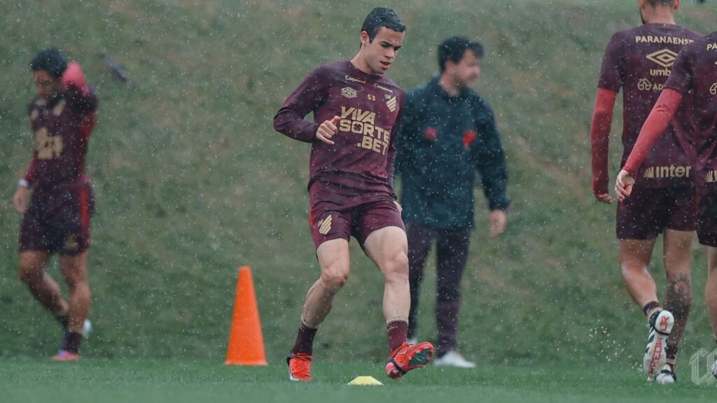 Dudu em treino (Foto: Duda Matoso/athletico.com.br)
