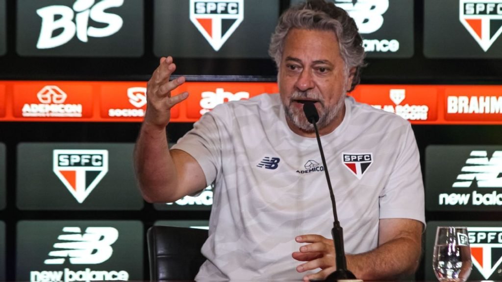 Julio Casares é o presidente do São Paulo, time do Brasileirão que não gastou um centavo com direitos econômicos em 2025. (Foto: Reprodução/SPFC)