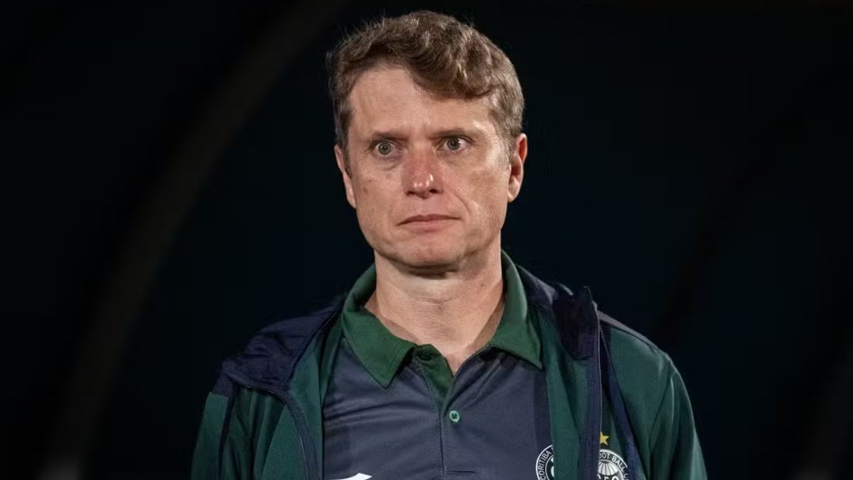 Coritiba vence Maringá no Paranaense