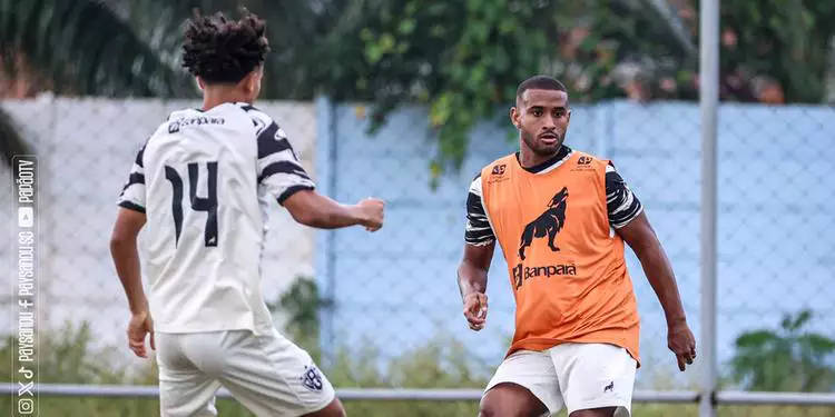 Edílson em ação. (Matheus Vieira/Paysandu)