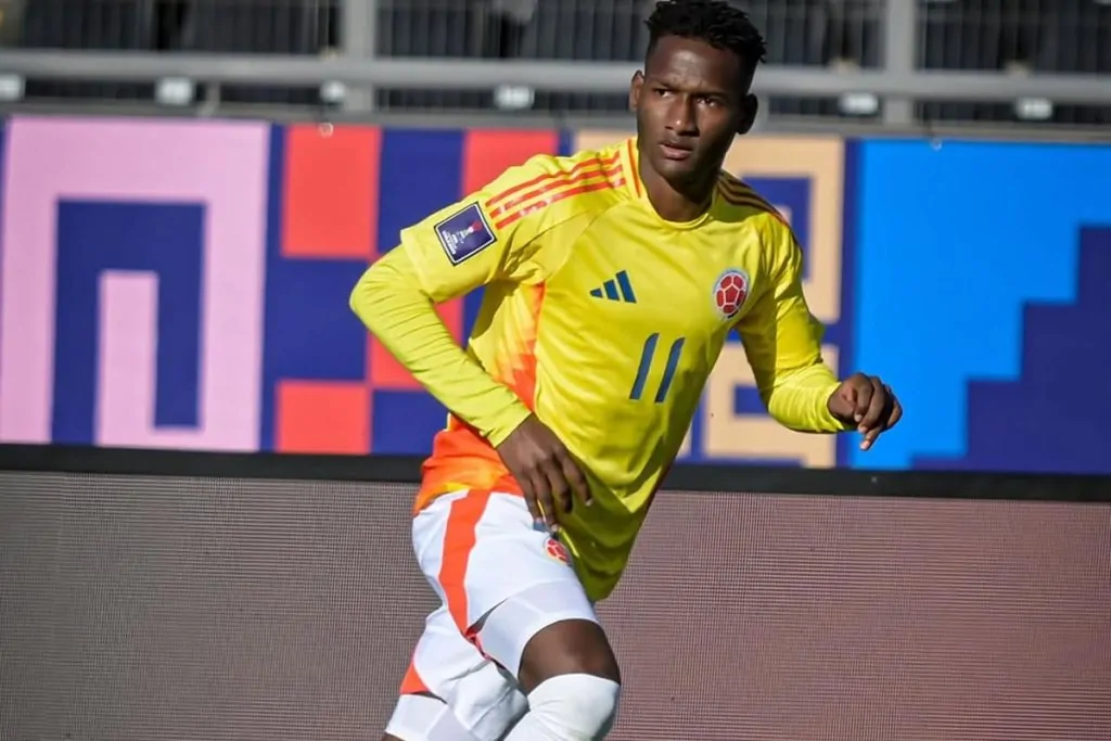 Jhon Renteria, atacante colombiano em destaque