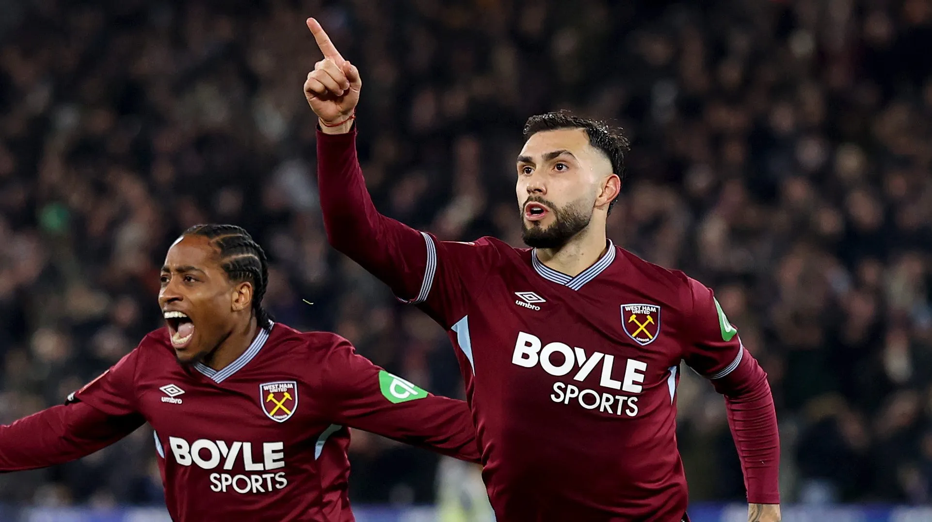 Taty Castellanos, do West Ham United, comemora ao marcar o segundo gol de sua equipe durante a partida da terceira fase da Emirates FA Cup entre West Ham United e Queens Park Rangers, no London Stadium, em 11 de janeiro de 2026, em Londres, Inglaterra. (Foto de Alex Pantling/Getty Images)