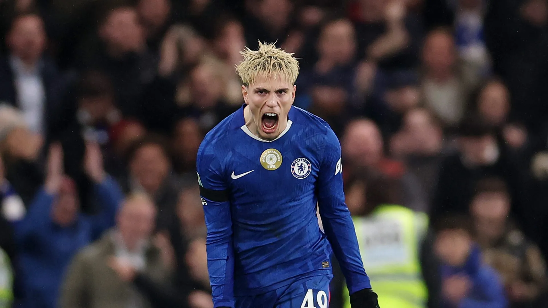 Garnacho celebrando gol pelo Chelsea. Foto: Alex Pantling/Getty Images