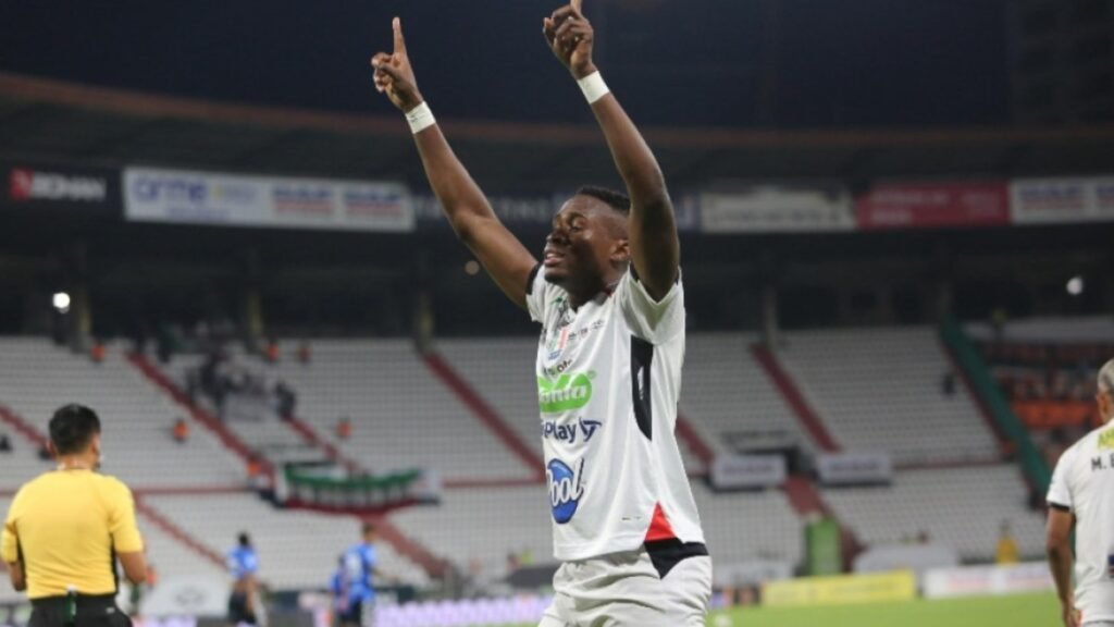 Kevin Cuesta durante jogo pelo Once Caldas