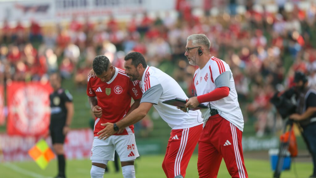 Inter vive disputa intensa por espaço e capitão destaca “combustível” para a temporada