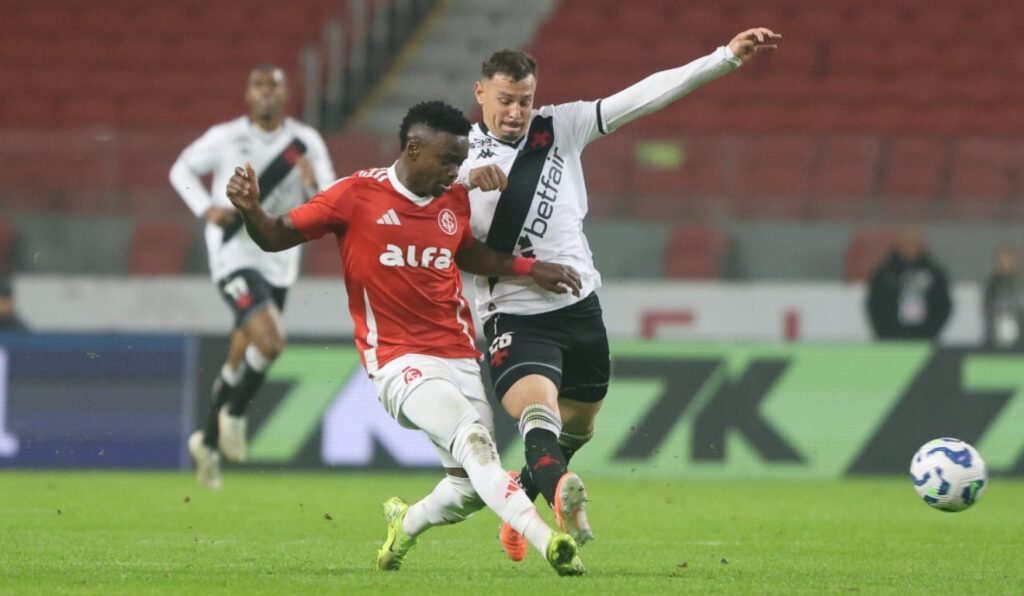 Vasco x Internacional; onde assistir AO VIVO, horário e escalações