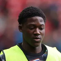 Napoli continua sendo ameaça no retrovisor do Manchester United pela contratação de Kobbie Mainoo