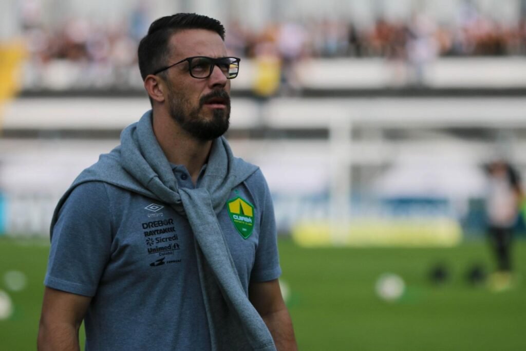 Goiás busca novas contratações