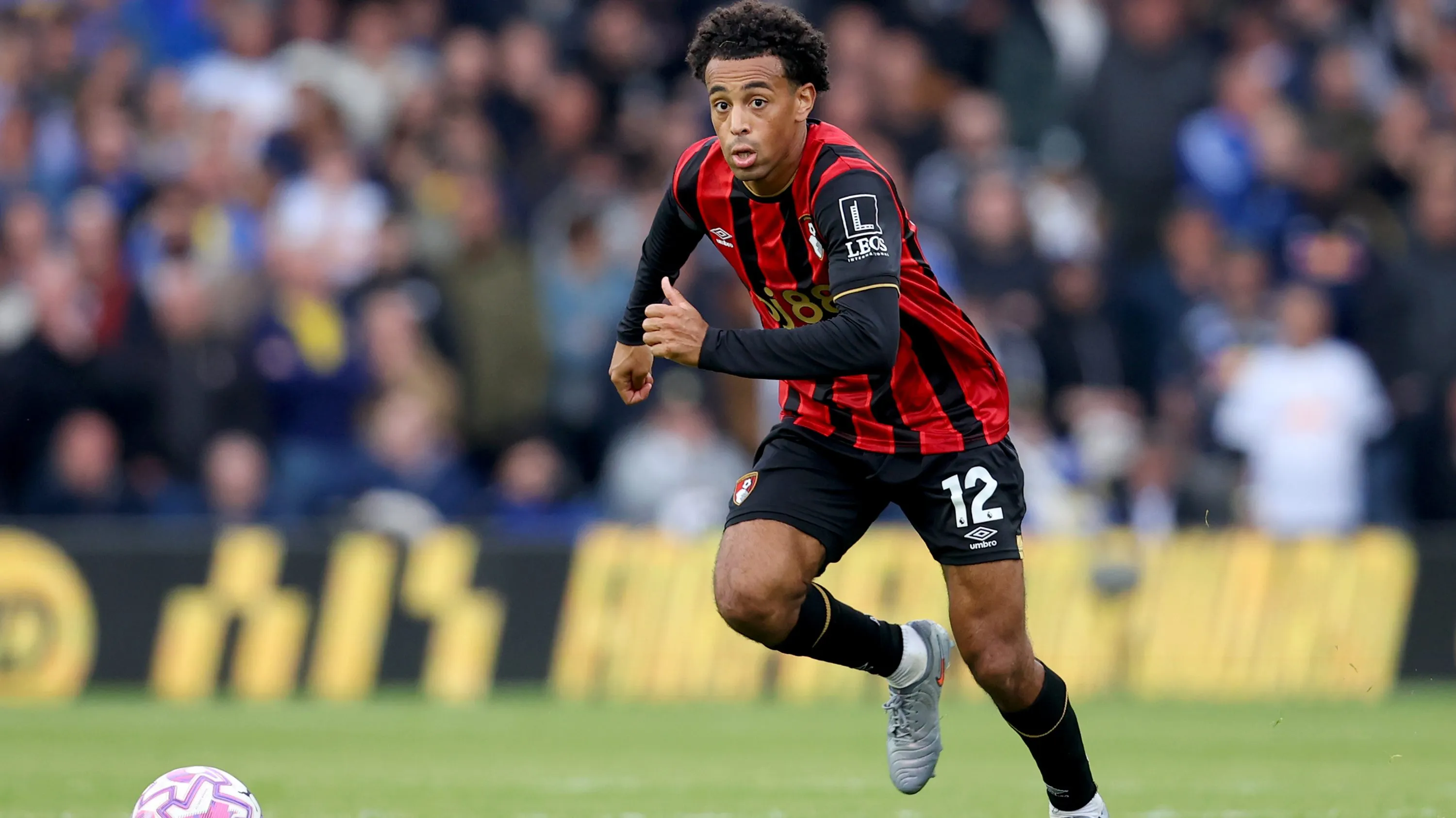 Tyler Adams em jogo do Bournemouth. Foto: Ed Sykes/Getty Images