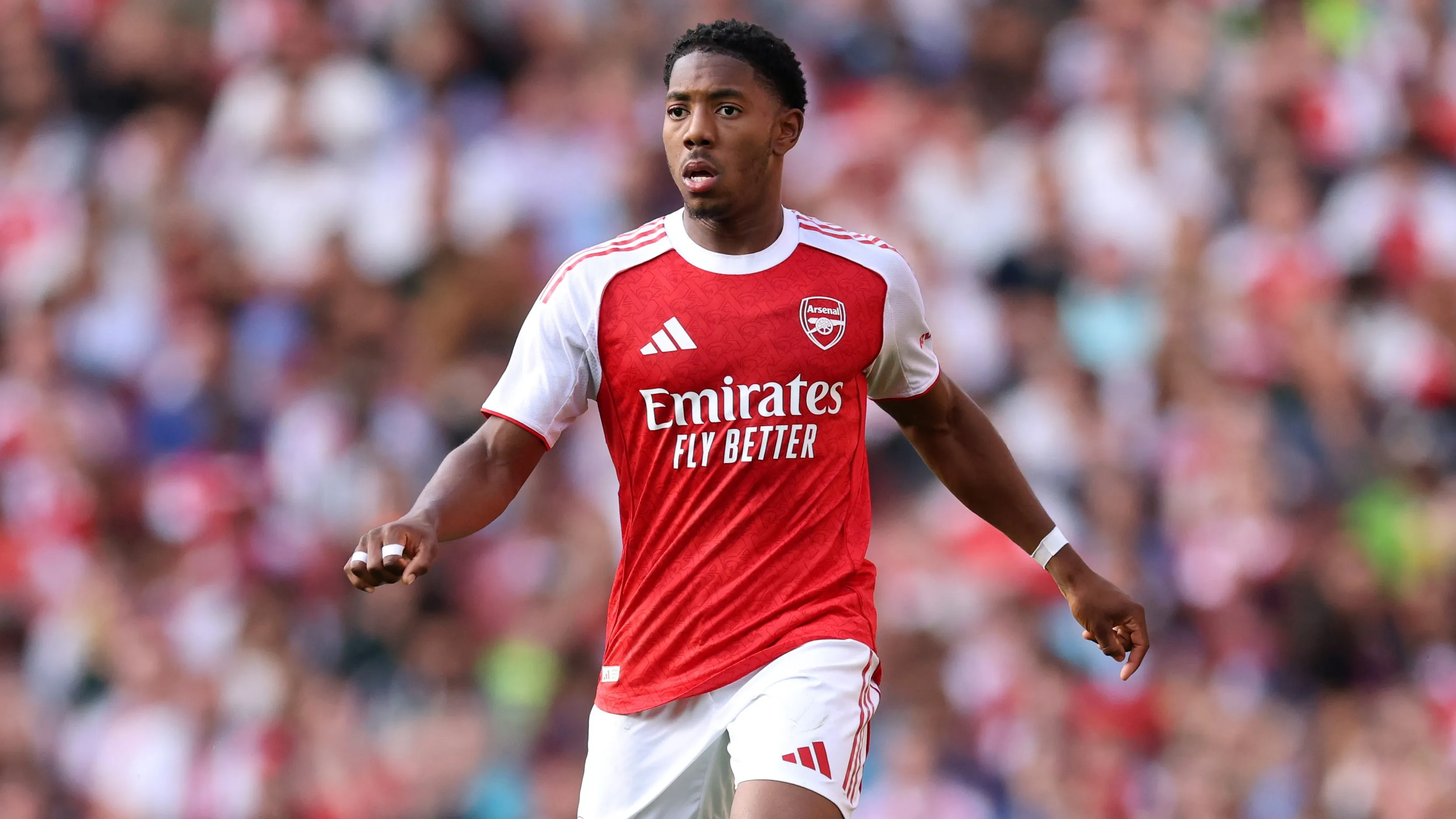 Myles Lewis-Skelly em jogo do Arsenal. Foto: Justin Setterfield/Getty Images