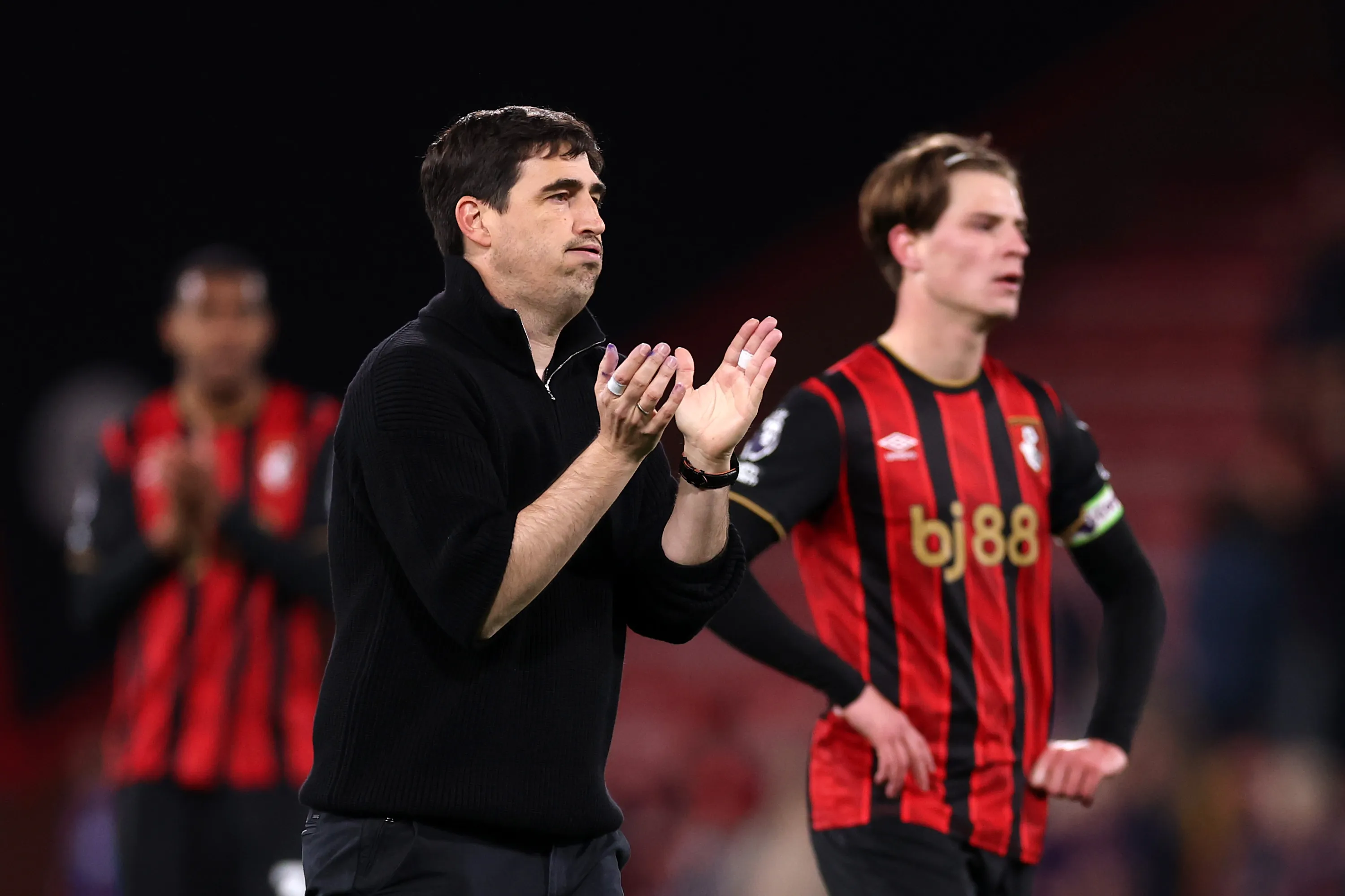 Andoni Iraola durante partida pelo Bournemouth.