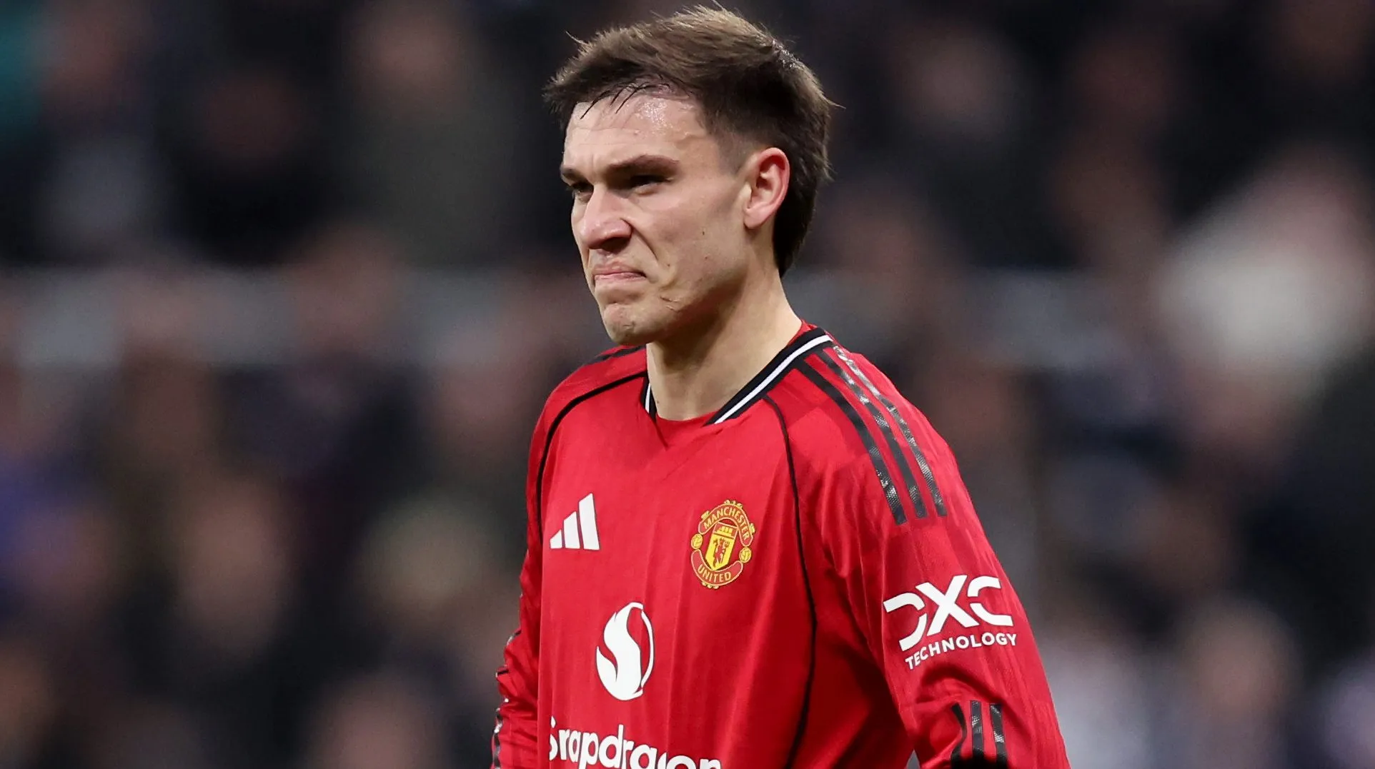 Manuel Ugarte durante jogo do Manchester United