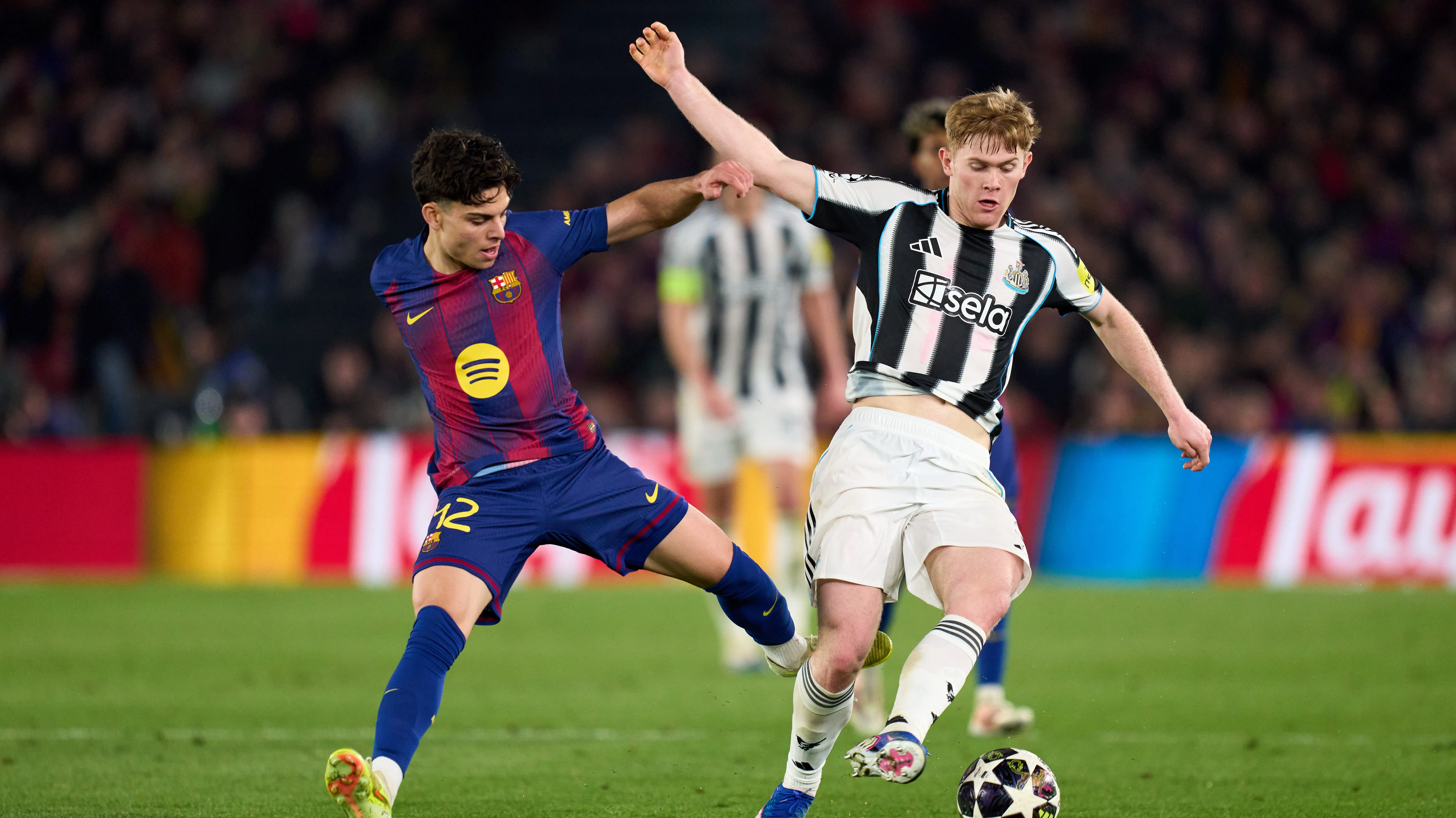Xavi Espart em jogo do Barcelona na Champions League. Foto: Caparros/Getty Images