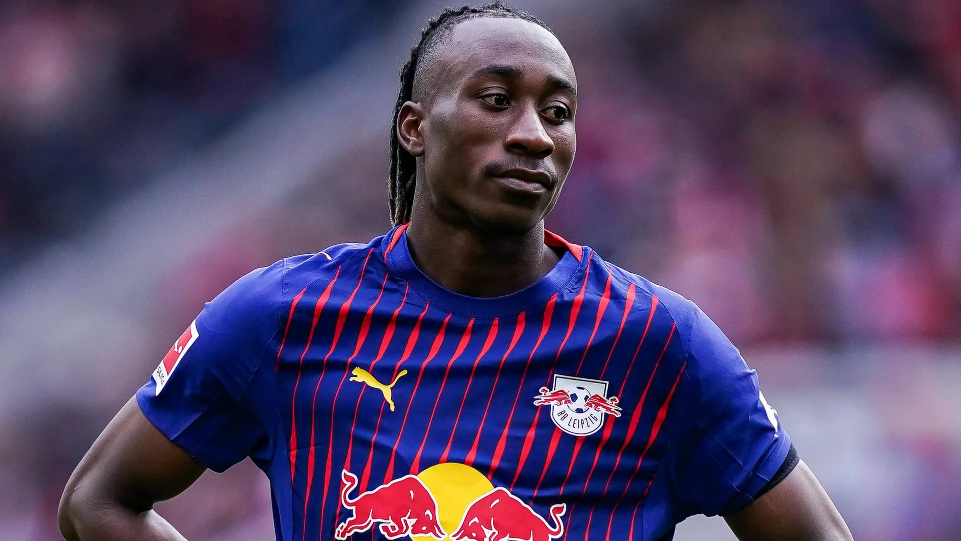 Yan Diomande em jogo do RB Leipzig. Foto: Daniela Porcelli/Getty Images