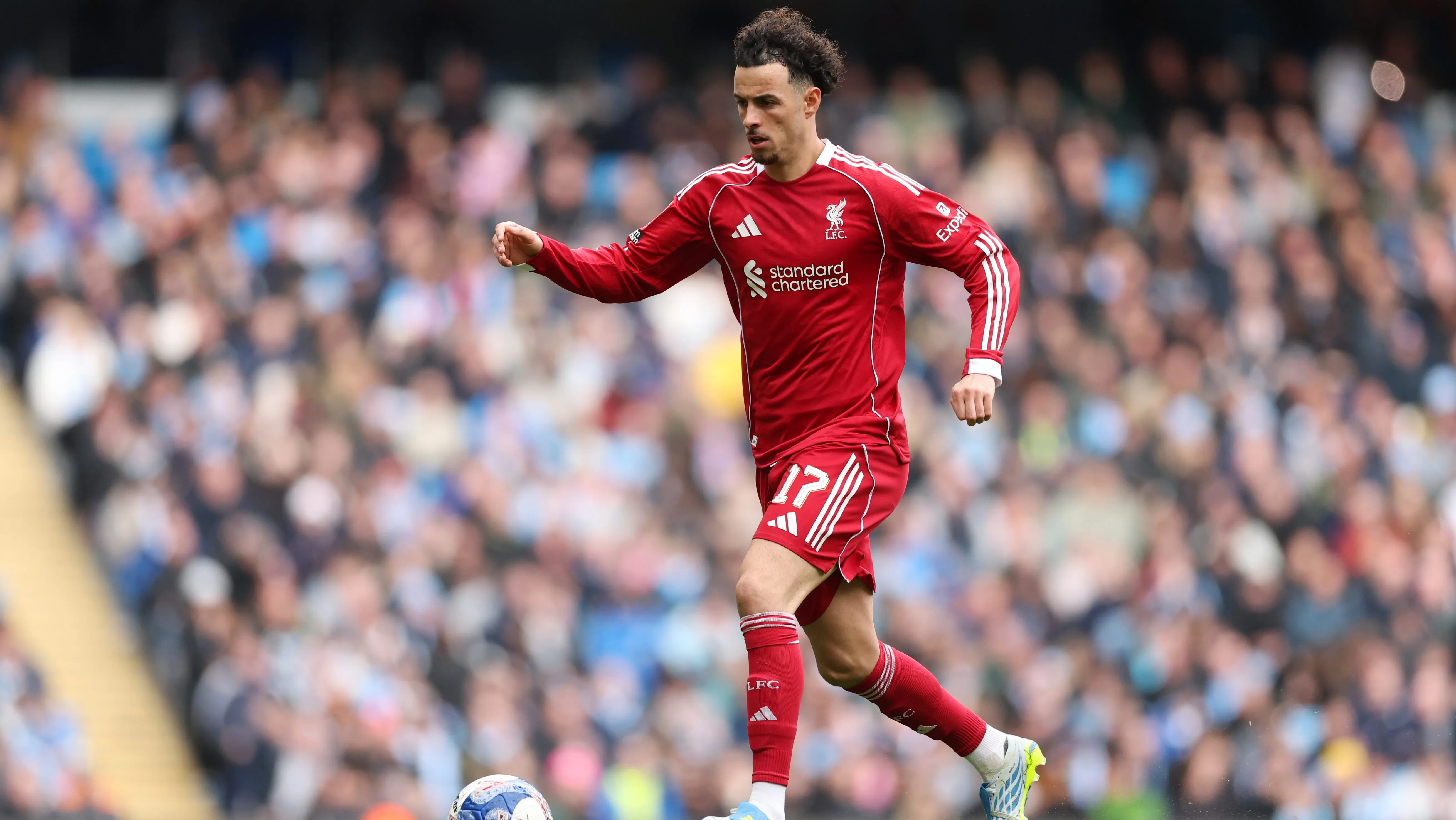 Curtis Jones em jogo do Liverpool. Foto: Michael Regan/Getty Images