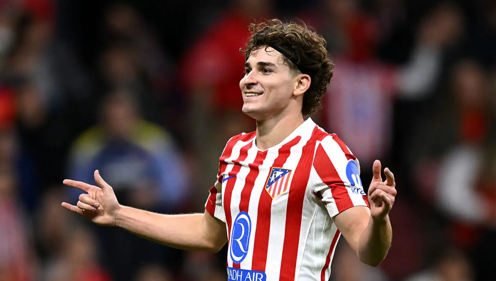 Julián Álvarez em ação pelo Barcelona