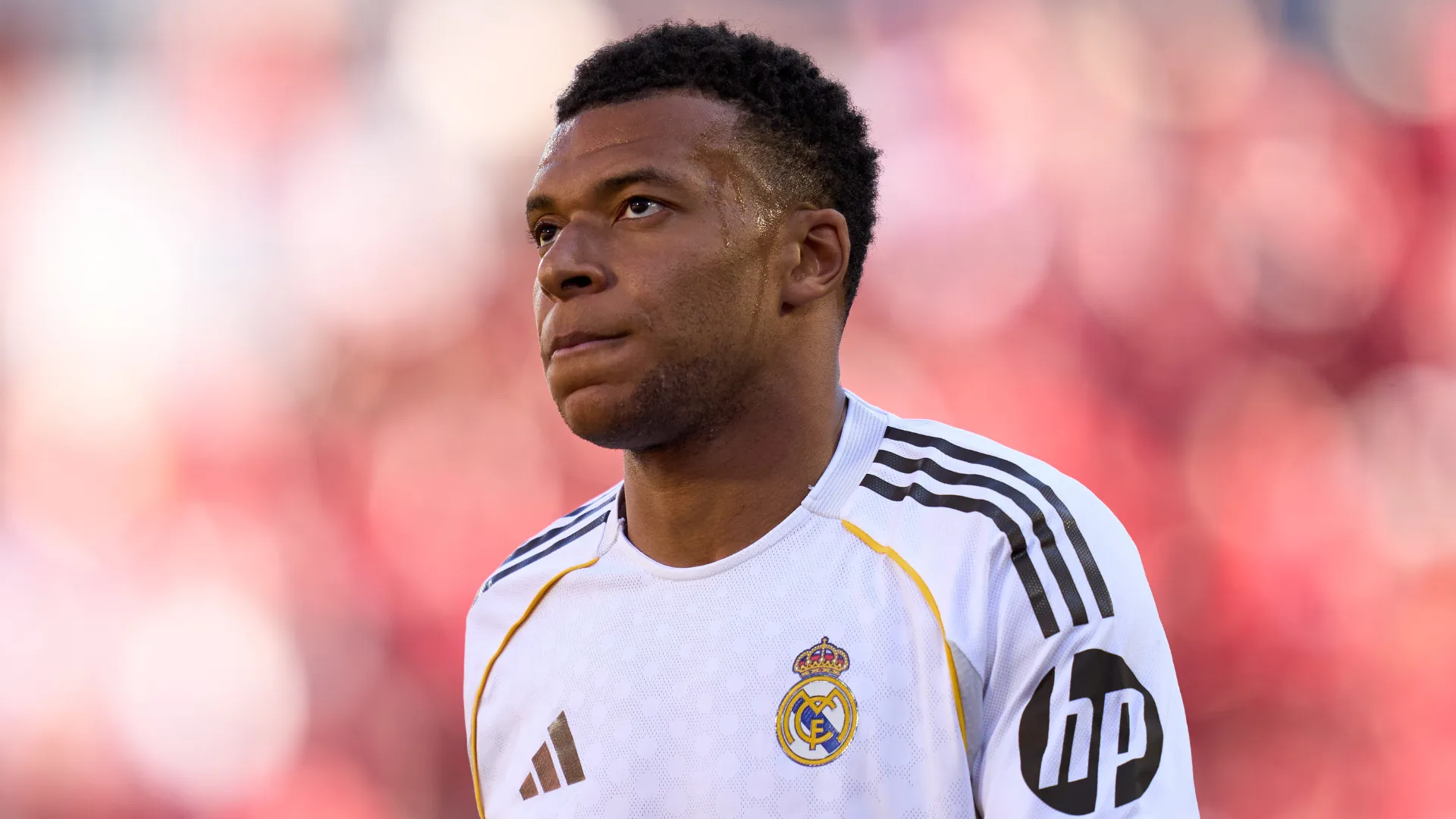 Kylian Mbappé em jogo do Real