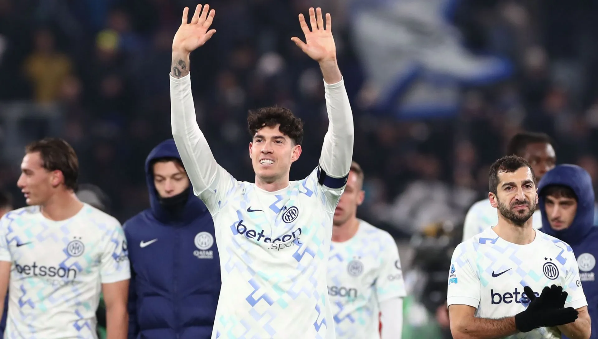Bastoni pela Inter de Milão. Foto: Marco Luzzani/Getty Images