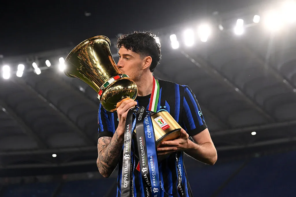 Bastoni é um dos alvos do Real Madrid aprovados por Mourinho. (Foto: Tullio M. Puglia/Getty Images)