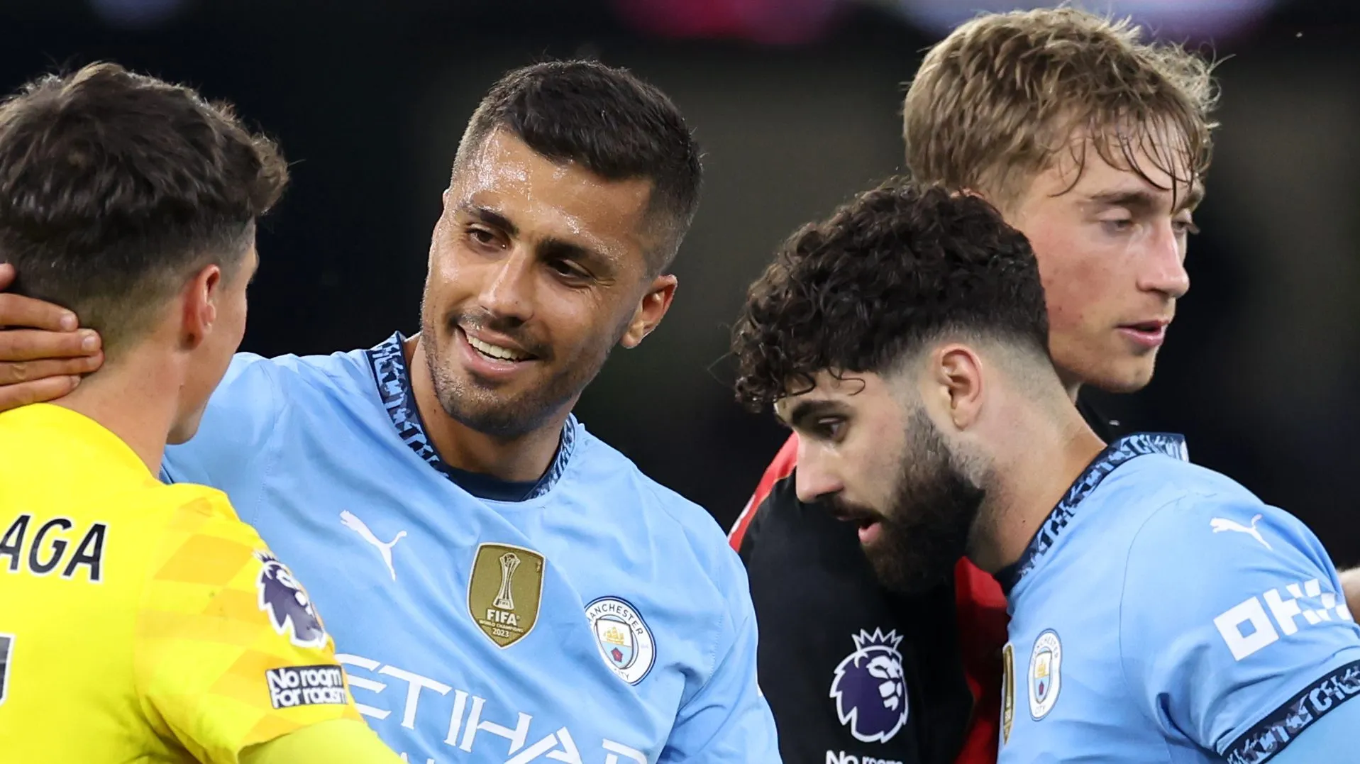 Rodri e Gvardiol durante jogo do City.