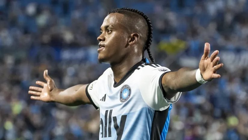 Athletico-PR retoma desejo por Kerwin Vargas