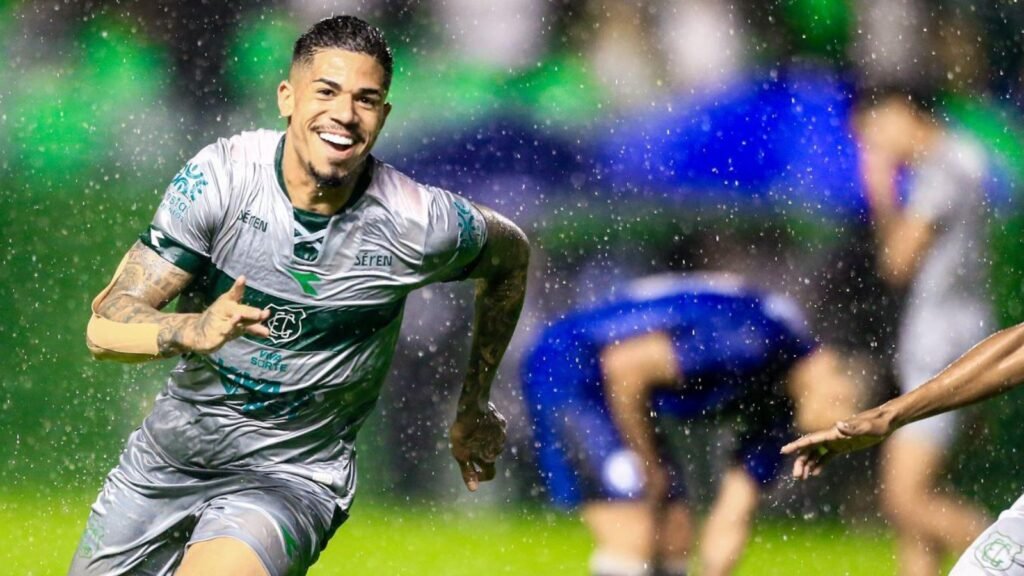 Diego Caito durante sua passagem pelo Goiás
