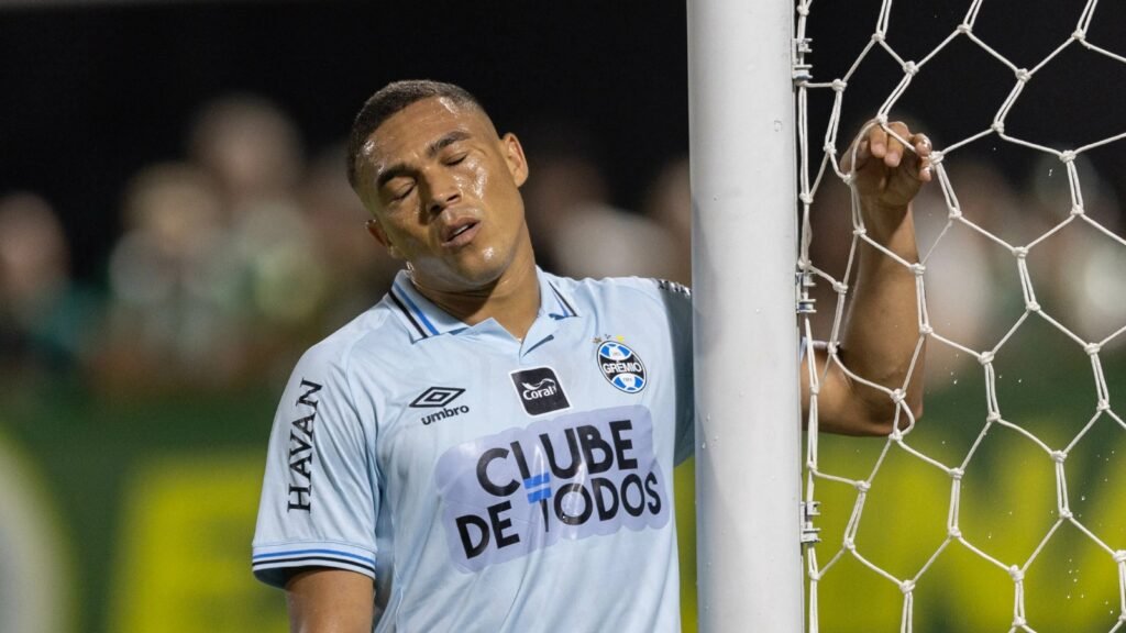 Grêmio e Carlos Vinícius