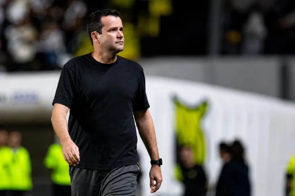 Daniel Paulista, técnico do Ceará.