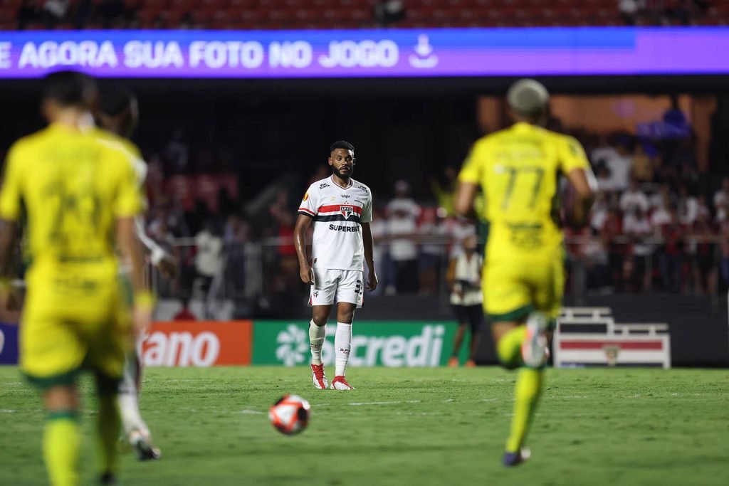 Sabino é um dos titulares do São Paulo em 2025.