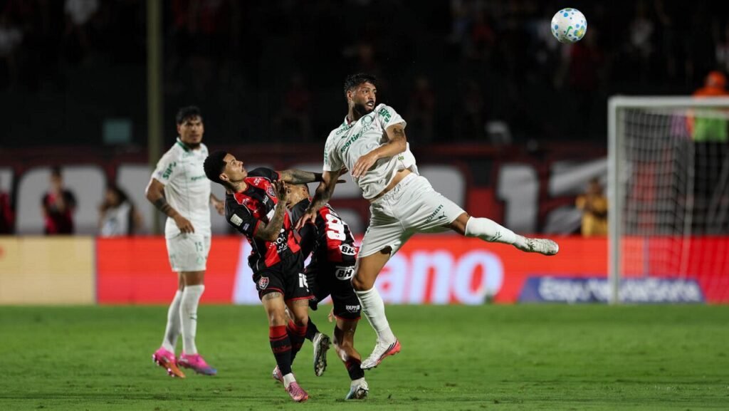 Gómez e Barboza. Foto: Cesar Greco/Palmeiras
