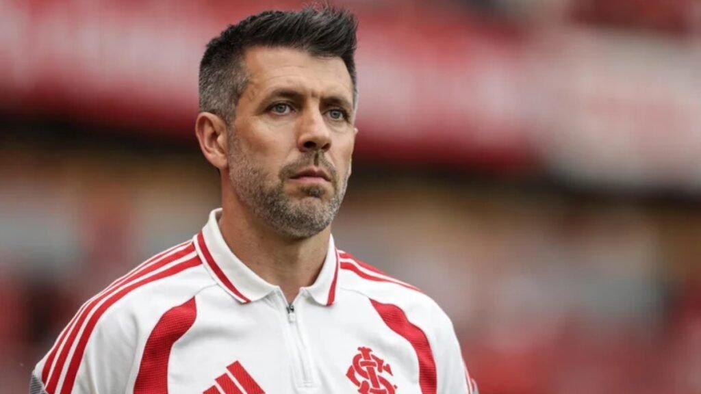 Inter negocia Clayton Sampaio com Sport