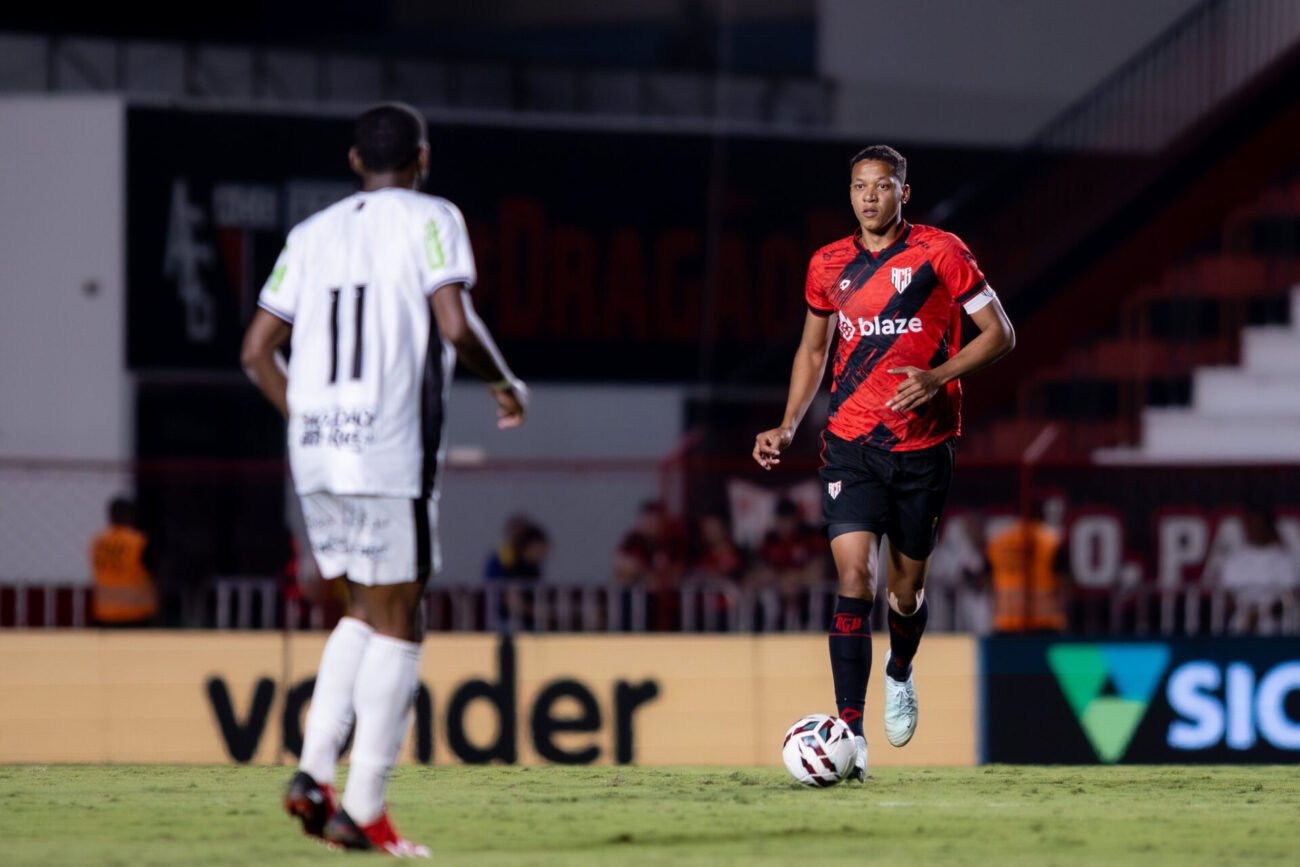 Atlético de Roger Silva. Flickr/Atlético-GO