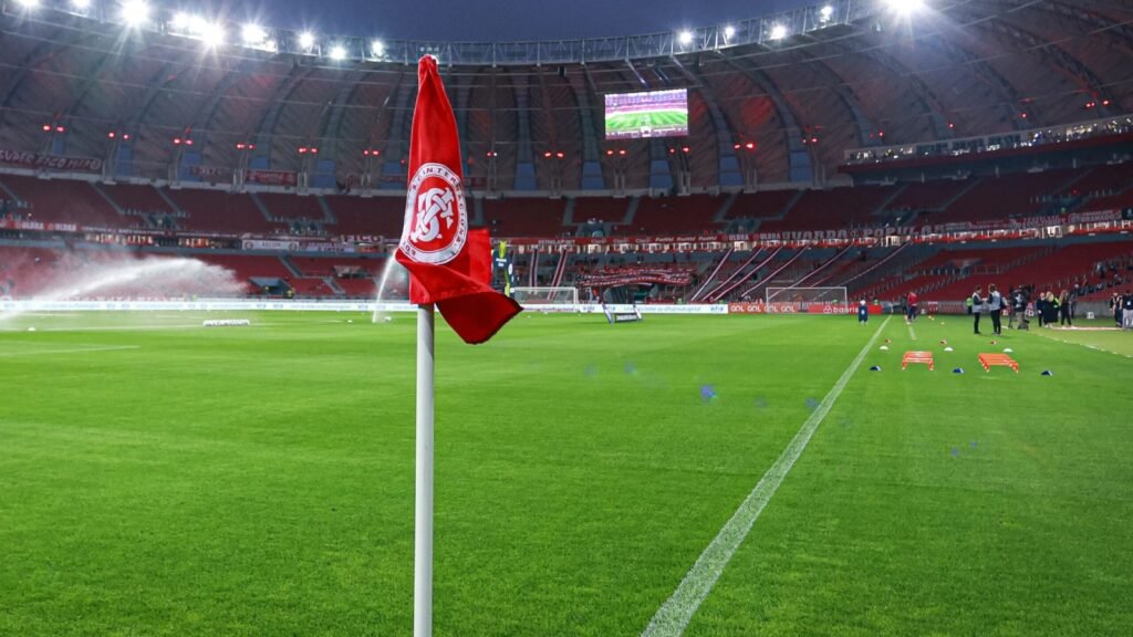 Alessandro Barcellos, presidente do Internacional, acompanha a situação financeira do Inter