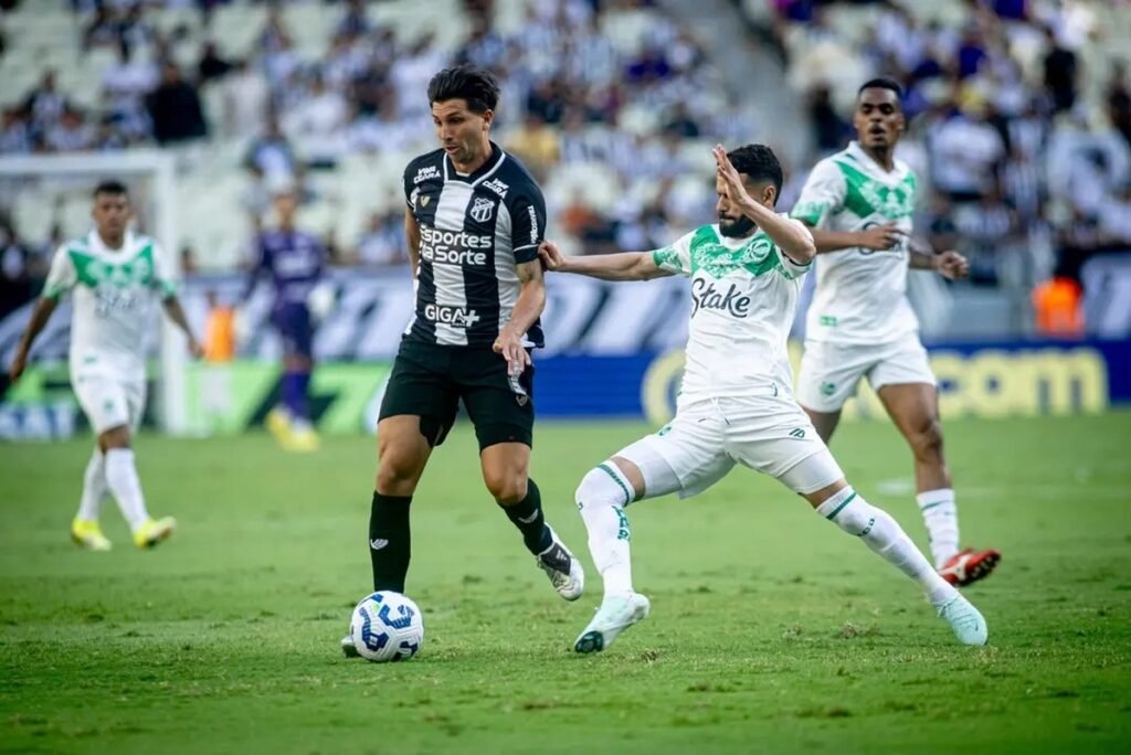 Lucas Mugni em Ceará x Juventude