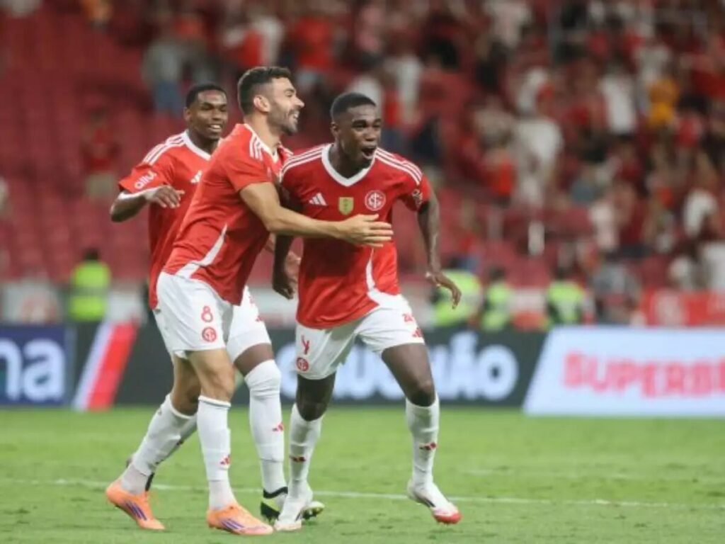 A defesa do Internacional pode sofrer modificações importantes