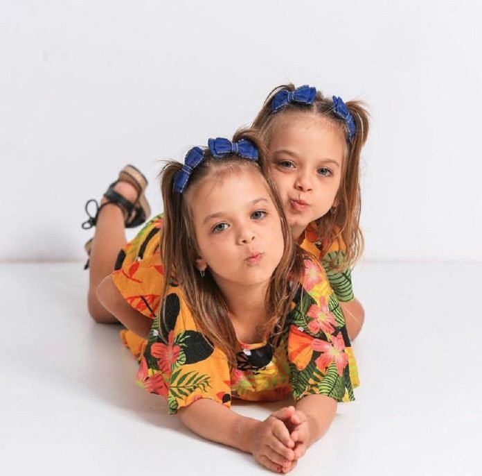 Irmãos gêmeos, a vida olhada no espelho