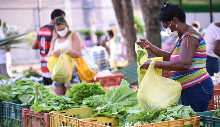 Itapemirim tem feira livre com produtos orgânicos dos agricultores familiares