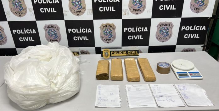 Denarc prende suspeito e desarticula esconderijo de drogas em Vila Velha